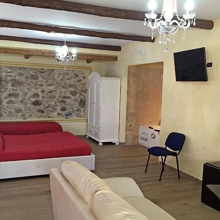 Villa Paladino - B&B E Guest House 쉴라 외부 사진