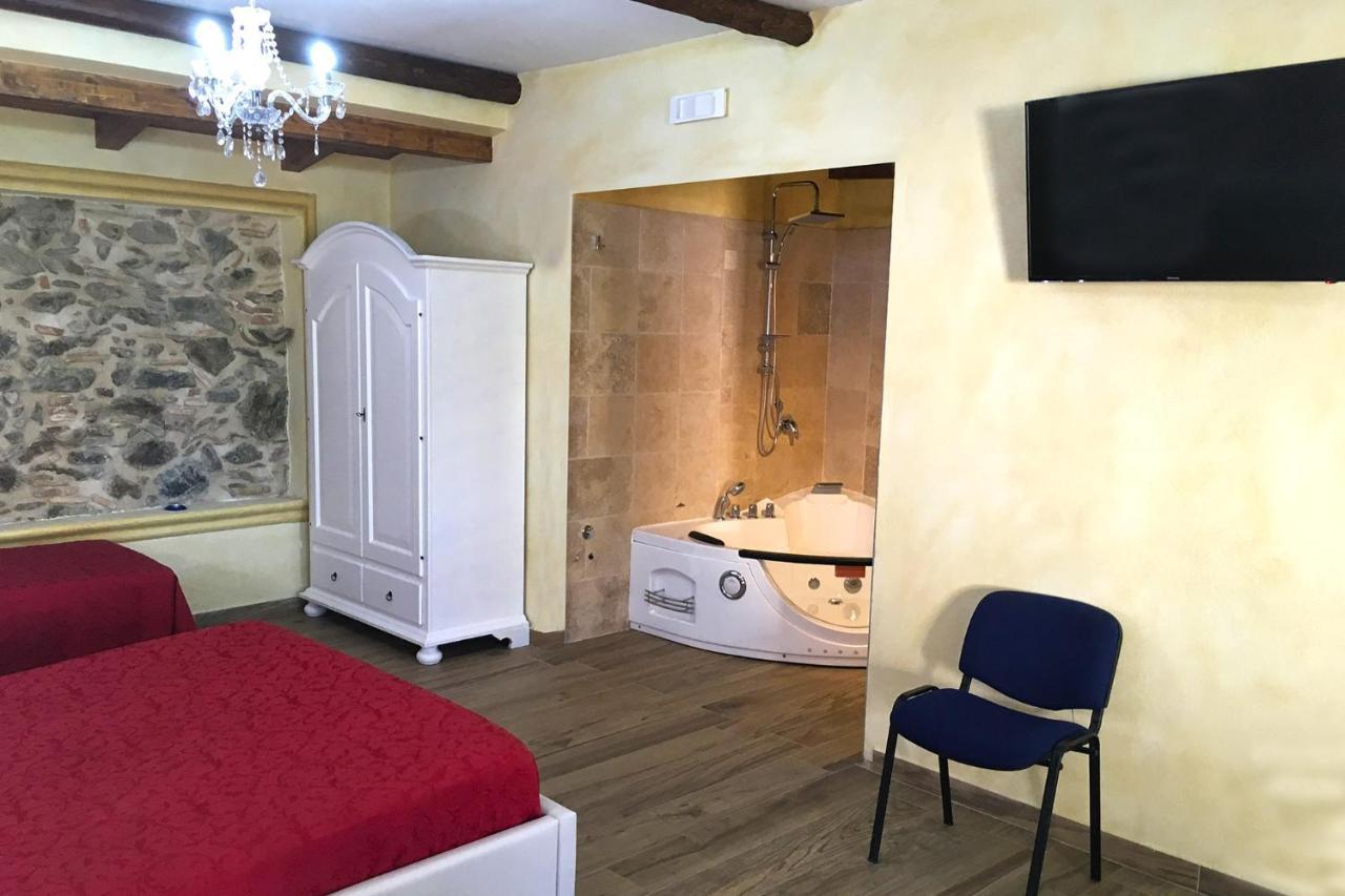 Villa Paladino - B&B E Guest House 쉴라 외부 사진