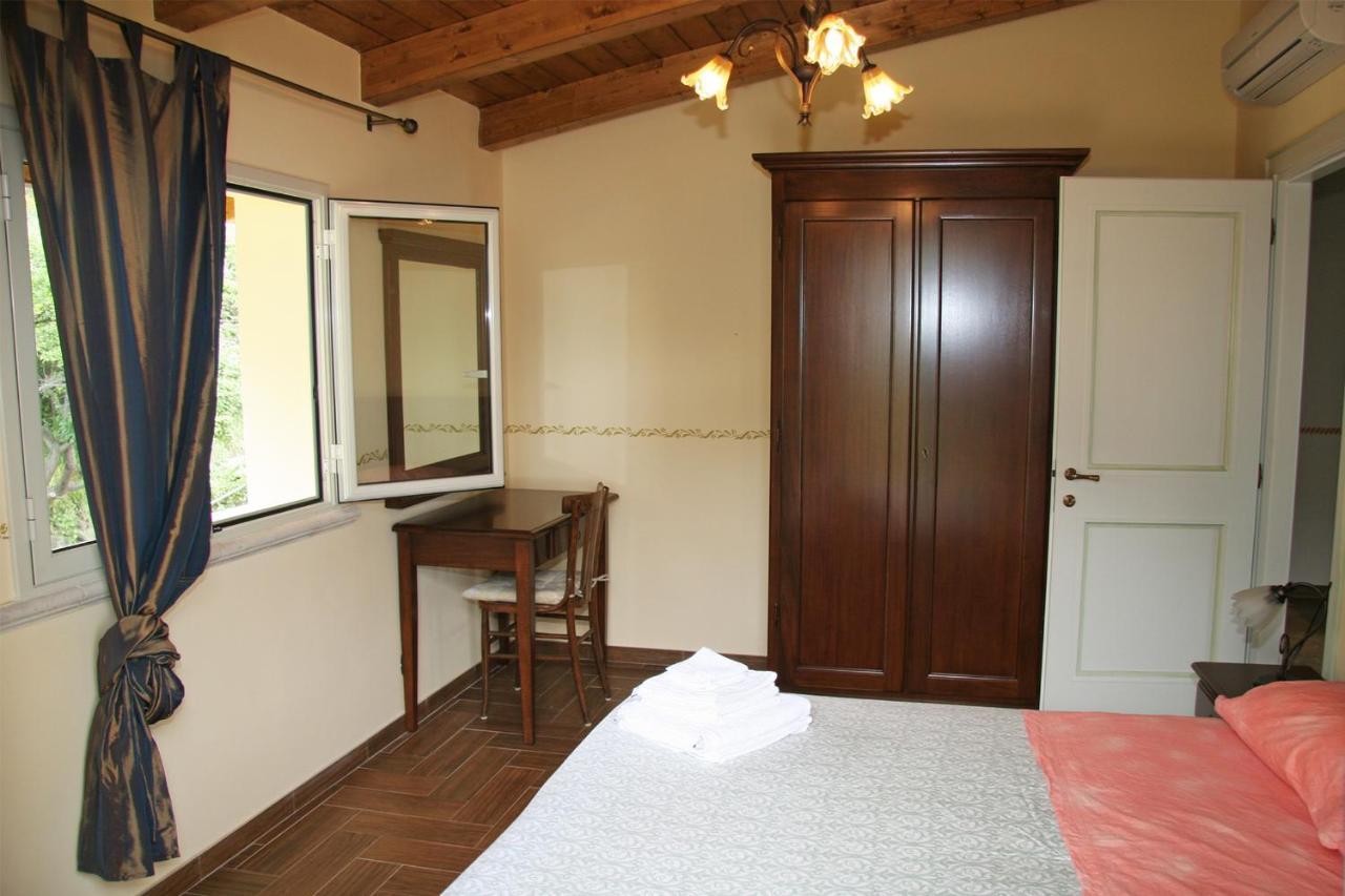 Villa Paladino - B&B E Guest House 쉴라 외부 사진