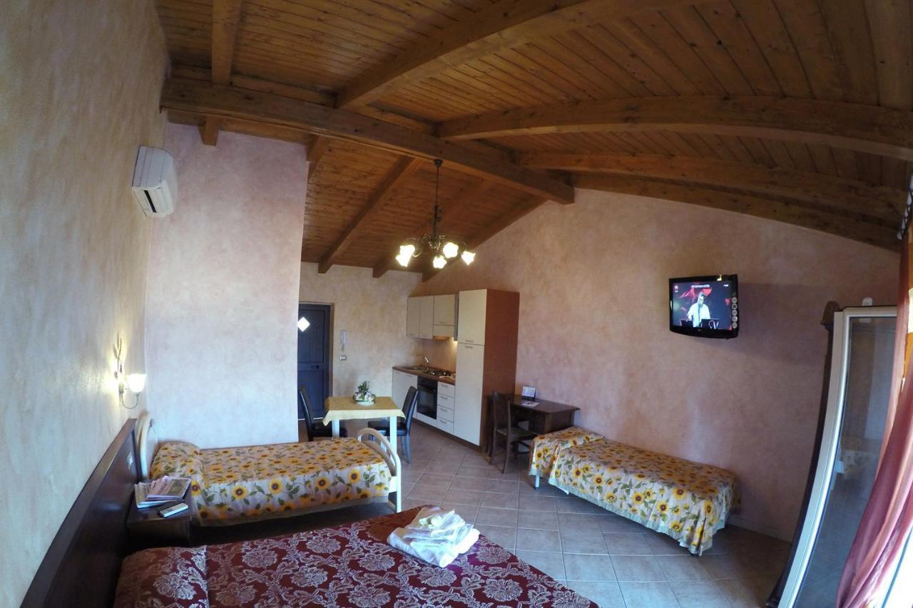 Villa Paladino - B&B E Guest House 쉴라 외부 사진