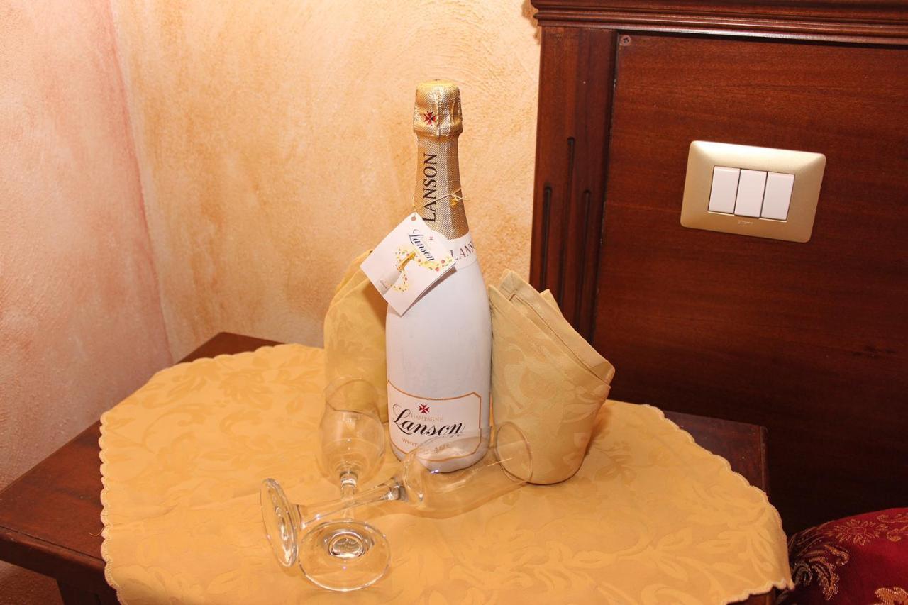 Villa Paladino - B&B E Guest House 쉴라 외부 사진