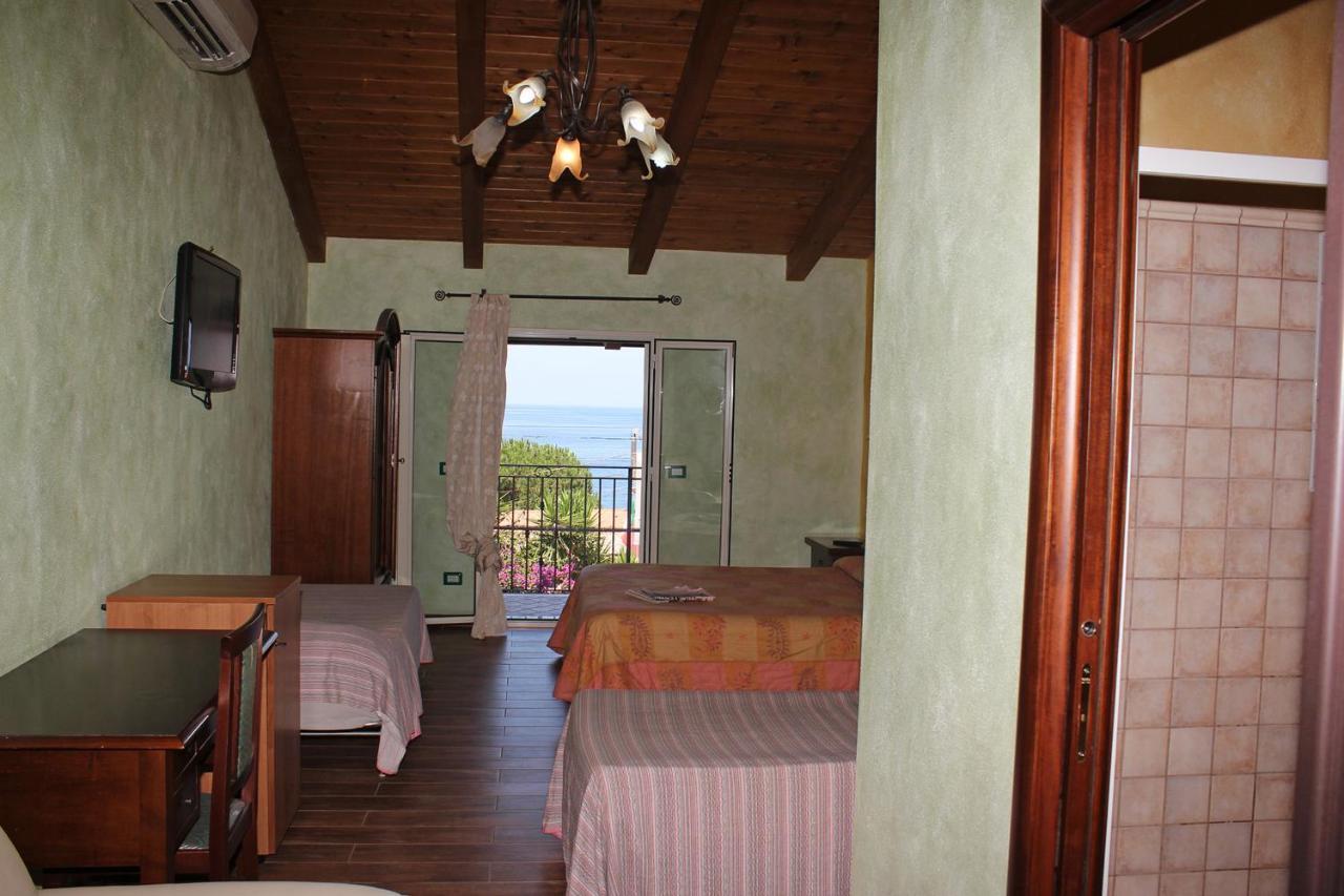 Villa Paladino - B&B E Guest House 쉴라 외부 사진
