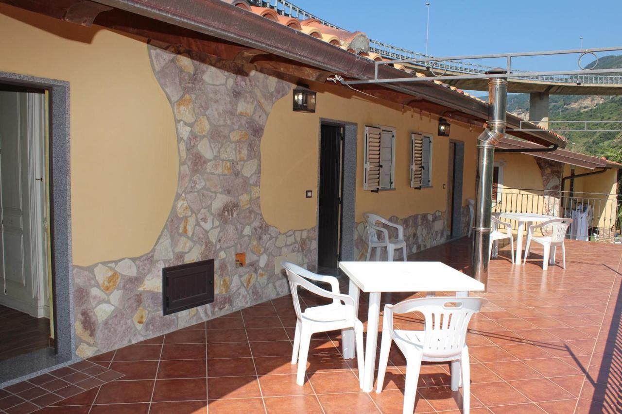 Villa Paladino - B&B E Guest House 쉴라 외부 사진