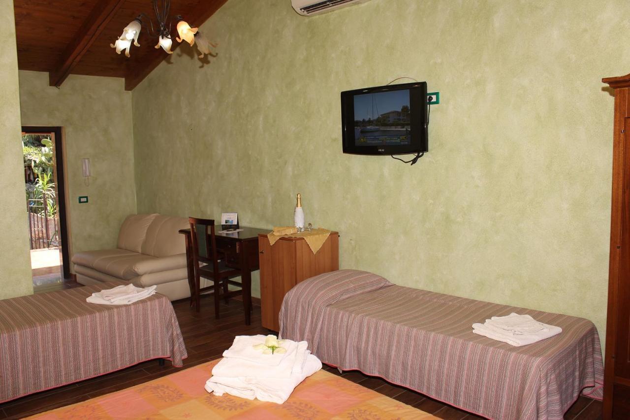 Villa Paladino - B&B E Guest House 쉴라 외부 사진