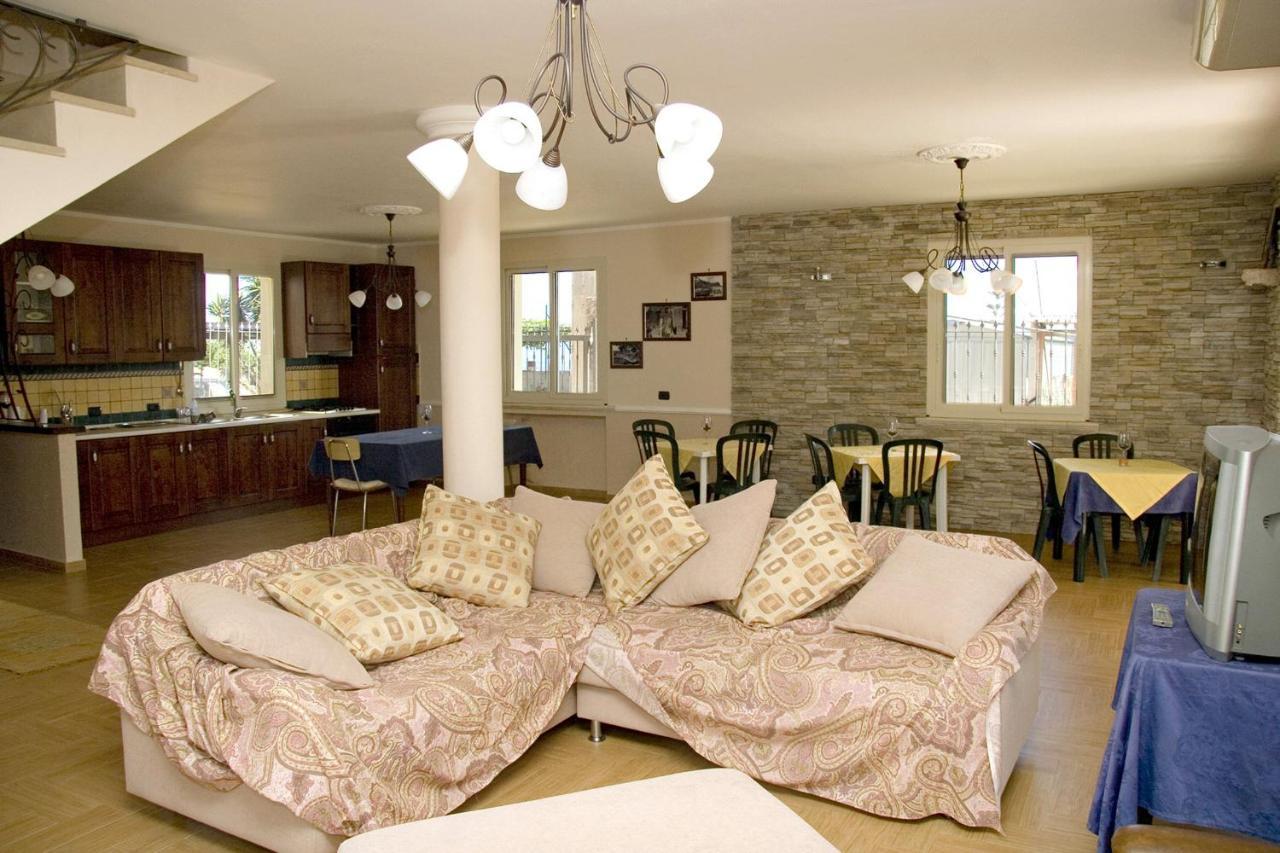 Villa Paladino - B&B E Guest House 쉴라 외부 사진