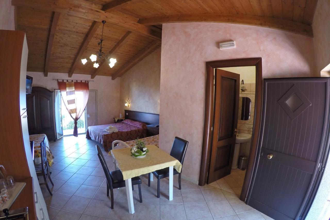 Villa Paladino - B&B E Guest House 쉴라 외부 사진