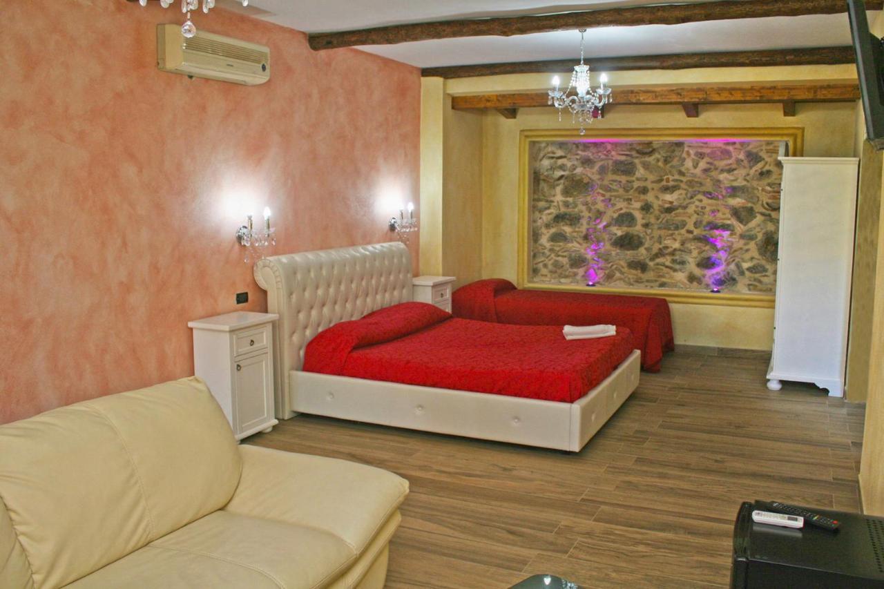 Villa Paladino - B&B E Guest House 쉴라 외부 사진